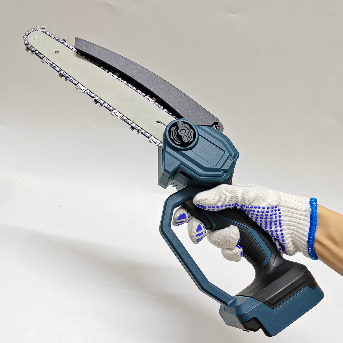 Bezszczotkowa piła łańcuchowa  – Mini Electric Chainsaw 6 Inch recenzja i cena